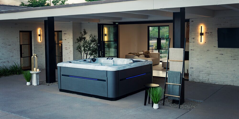 LSX 30 Hot Tub