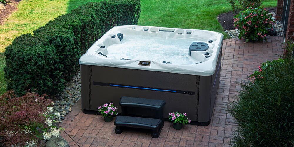 LSX 700 Hot Tub