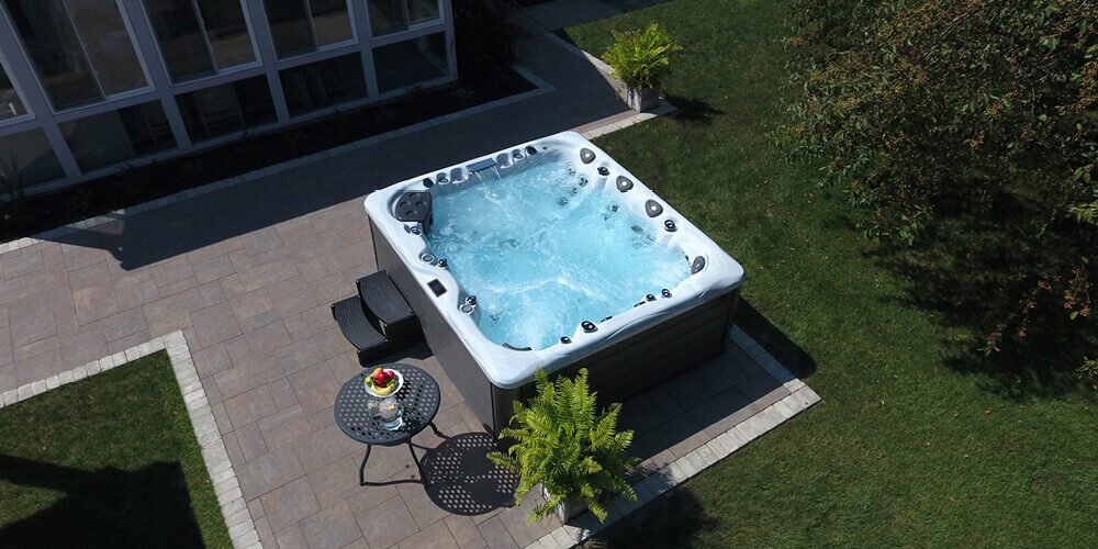 LSX 900 Hot Tub